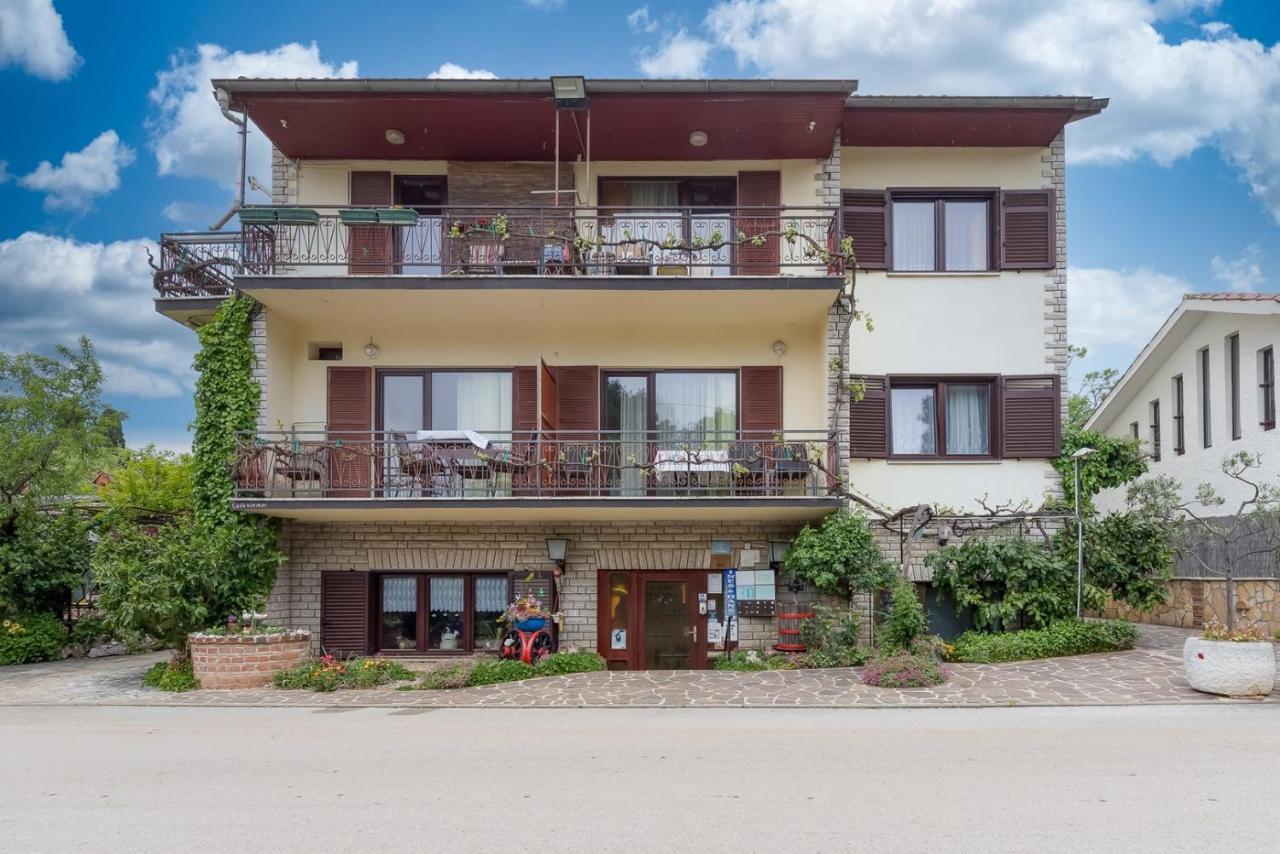 Ines & Hans Tar-Vabriga ภายนอก รูปภาพ